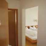 Gaestehaus Frohe Aussicht ゲストハウス クレスブロン・アム・ボーデンゼー