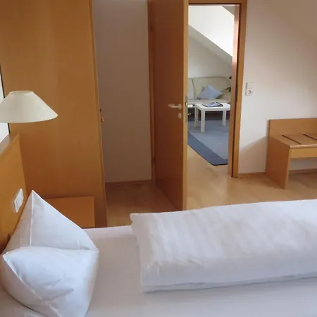 Gaestehaus Frohe Aussicht بيت ضيافة 3*