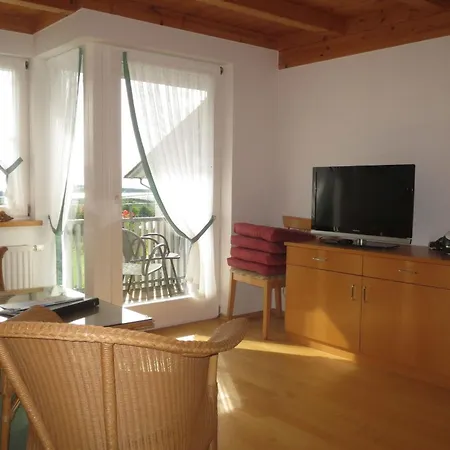 Gaestehaus Frohe Aussicht بيت ضيافة 3*