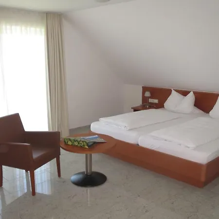 Πανσιόν Gaestehaus Frohe Aussicht 3*